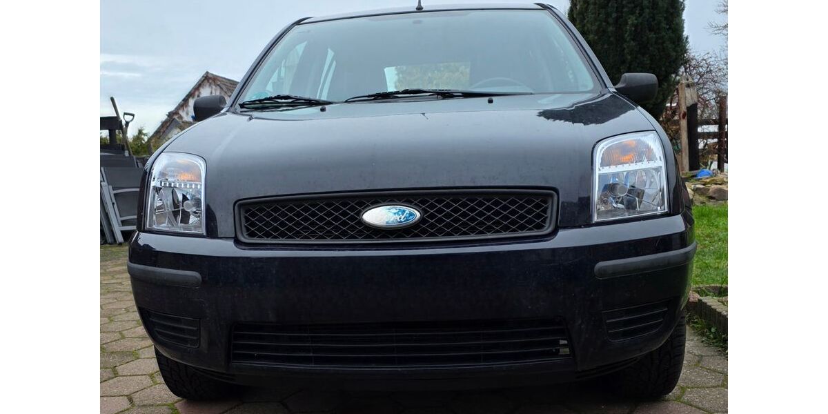 Ford Fusion 202.000 km 800 &euro; Königslutter am Elm 38154