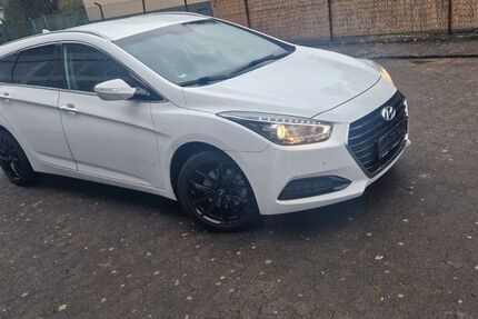 Hyundai i40 53.000 km 14.200 &euro; Braunschweig 38120