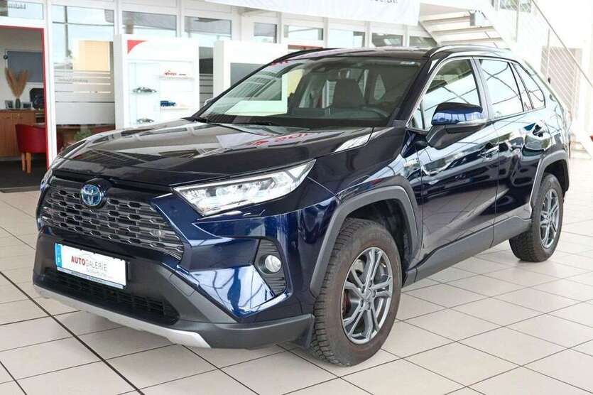 RAV 4