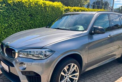BMW X5 155.000 km 22.999 &euro; Braunschweig 38126
