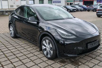 Tesla Model Y 80.566 km 33.470 &euro; Braunschweig 38112