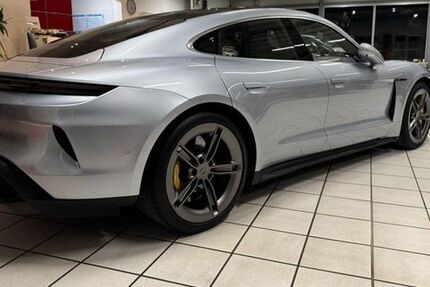 Porsche Taycan 8.763 km 139.970 &euro; Helmstedt 38350