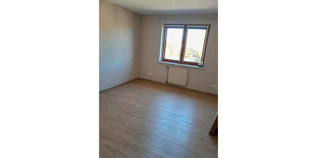 Etagenwohnung Oebisfelde-Weferlingen Weferlingen - 3 Zimmer, 82 m&sup2;, 490&euro; | Angebot:26478475