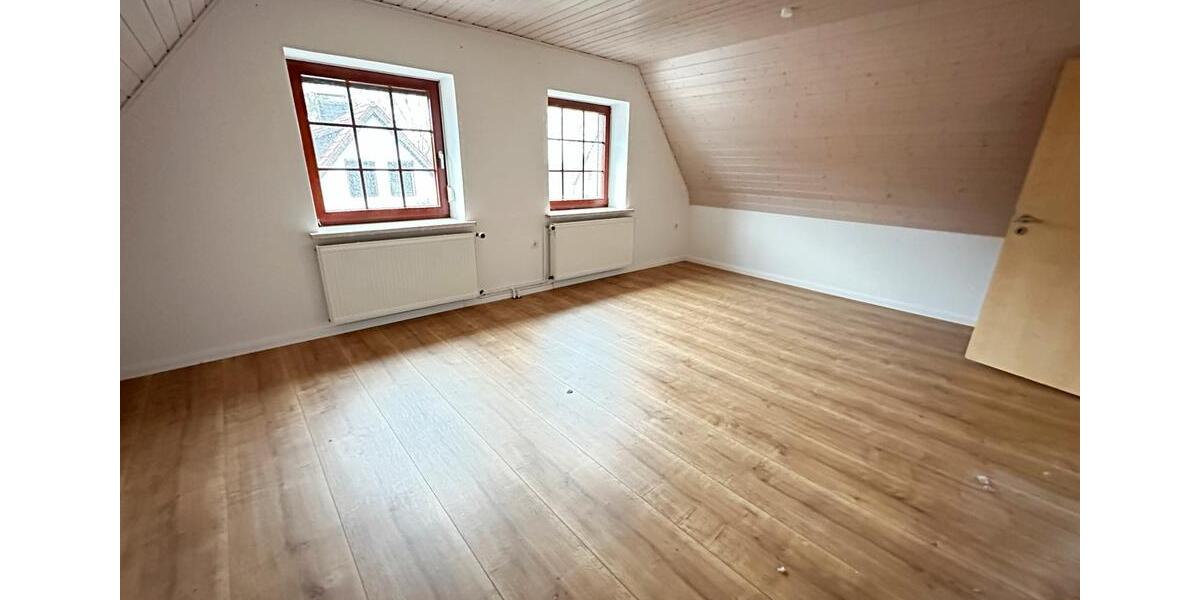 Doppelhaushälfte zu vermieten, ab 15.3. in Groß Schwülper 5 zimmer