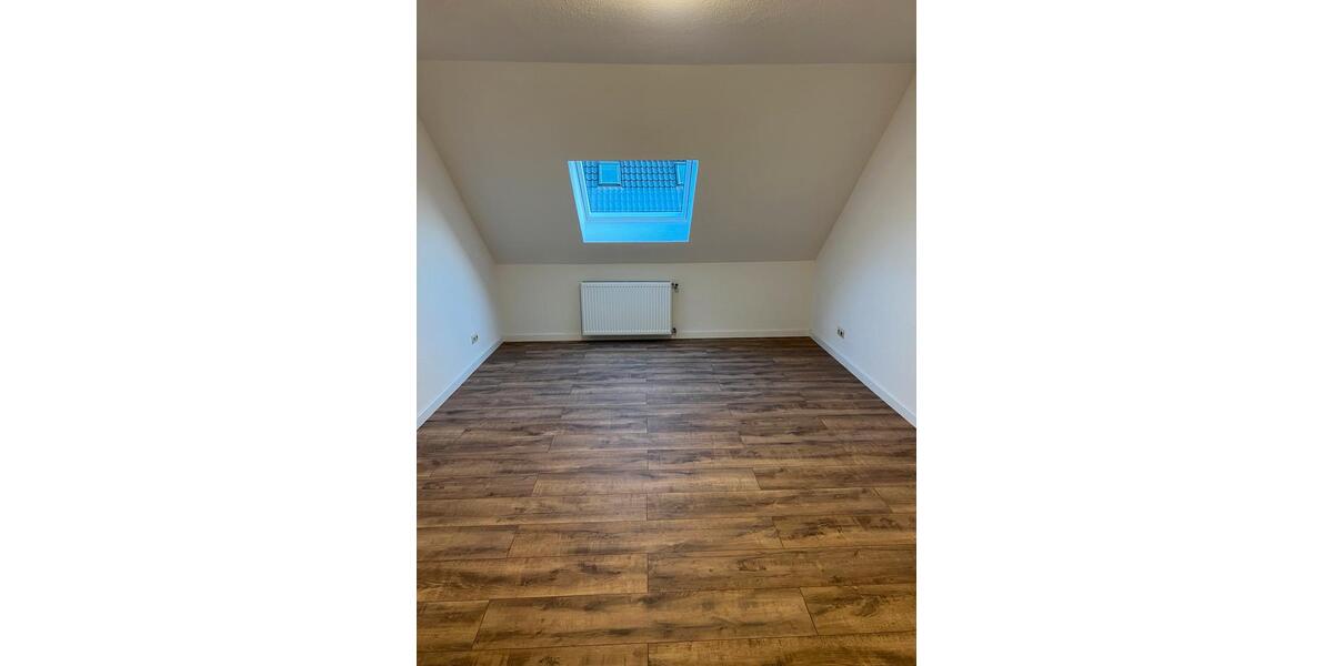 Dachgeschoßwohnung Wolfsburg Ehmen - 4 Zimmer, 103 m&sup2;, 950&euro; | Angebot:26261991