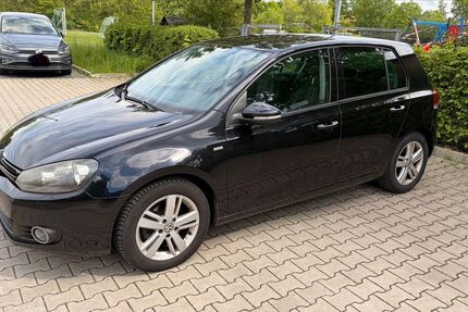 VW Golf 95.000 km 8.900 &euro; Rühen 38471