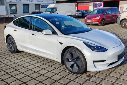 Tesla Model 3 66.970 km 25.970 € Braunschweig 38112