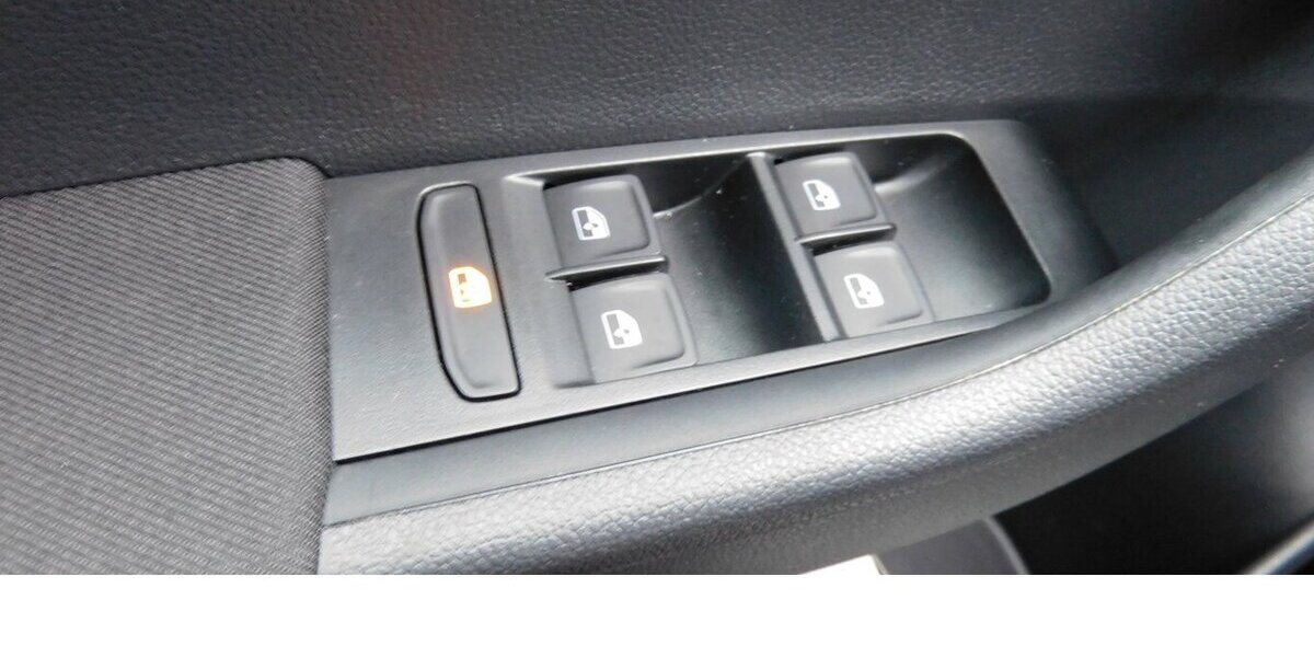 Skoda Fabia 1.0 Ambition TSI BMT Navi Klima 31.200 km 15.990 &euro; Vordorf 38533