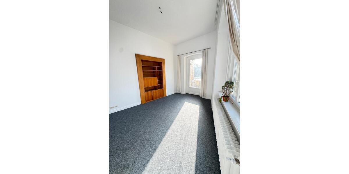 Erdgeschoßwohnung Braunschweig - 7 Zimmer, 257 m&sup2;, 2.450&euro; | Angebot:25402884