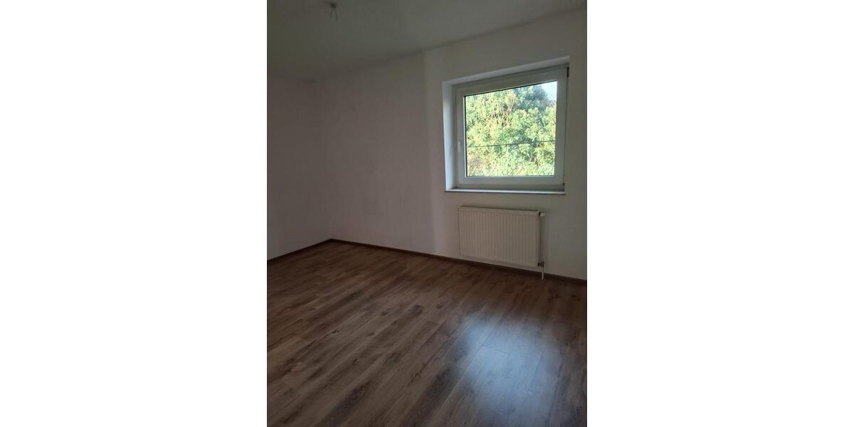 Erdgeschoßwohnung Jembke - 4 Zimmer, 90 m&sup2;, 800&euro; | Angebot:24715512