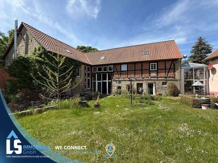 Haus zum Kaufen in Ostingersleben 399.999 € 450 m²