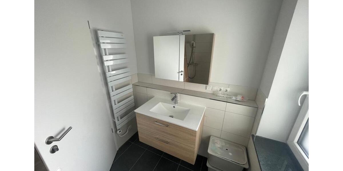 Bungalow Cremlingen - 4 Zimmer, 138 m&sup2;, 1.900&euro; | Angebot:25839914