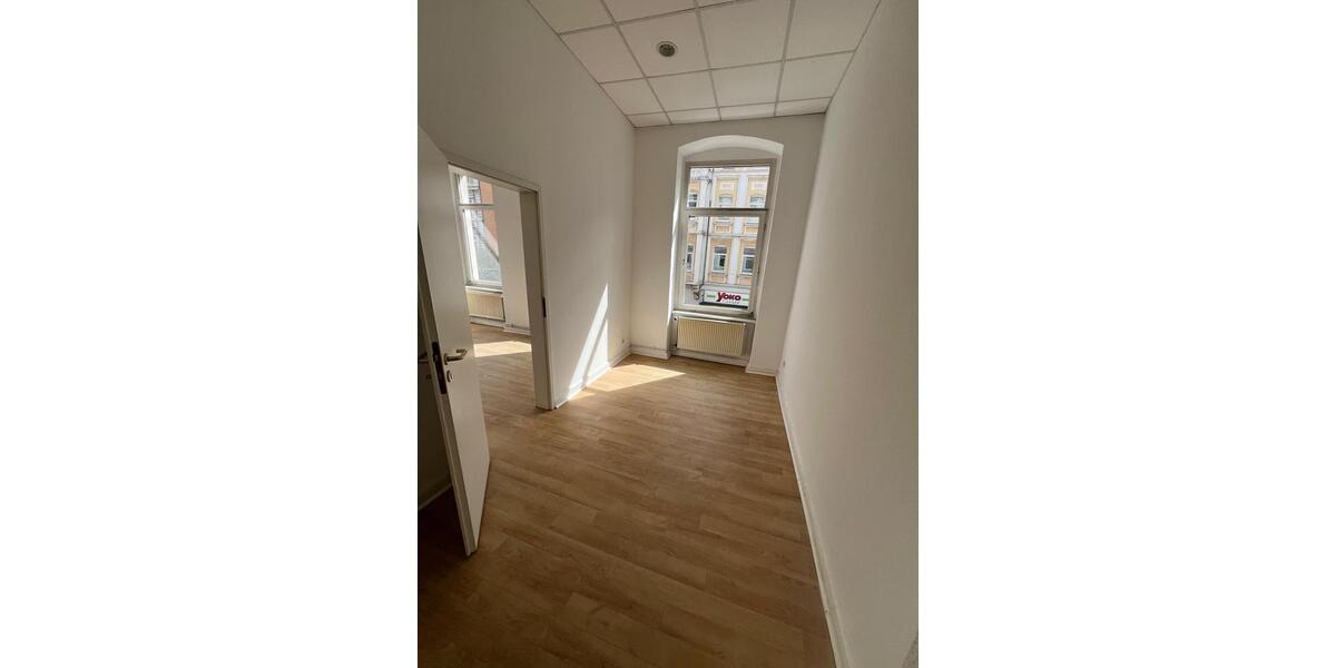 Etagenwohnung Braunschweig - 5 Zimmer, 129 m&sup2;, 1.250&euro; | Angebot:26321682