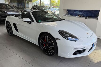 Porsche Boxster 96.900 km 52.990 € Braunschweig 38116
