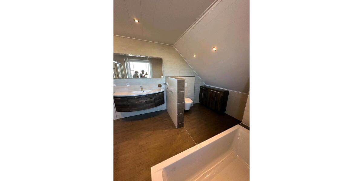 Dachgeschoßwohnung Jembke - 4 Zimmer, 100 m&sup2;, 1.200&euro; | Angebot:26419489