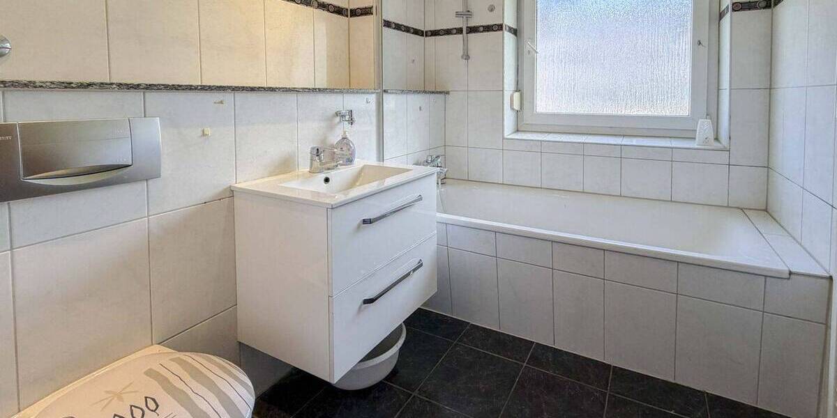 Etagenwohnung Braunschweig Weststadt - 4 Zimmer, 93 m&sup2;, 165.000&euro; | Angebot:26717655