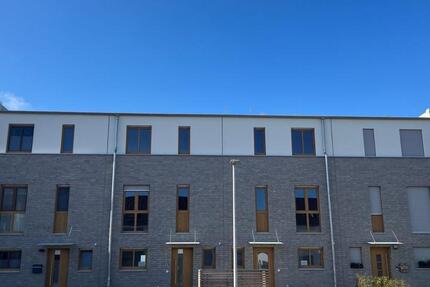 Wohnen am Feldrand – Reihenmittelhaus mit idyllischem Westgarten 6 zimmer