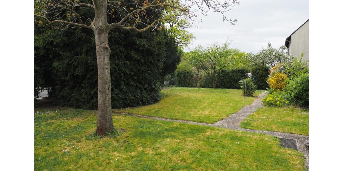 Helle 3–Zimmer-Wohnung mit Balkon und Garten 3 zimmer