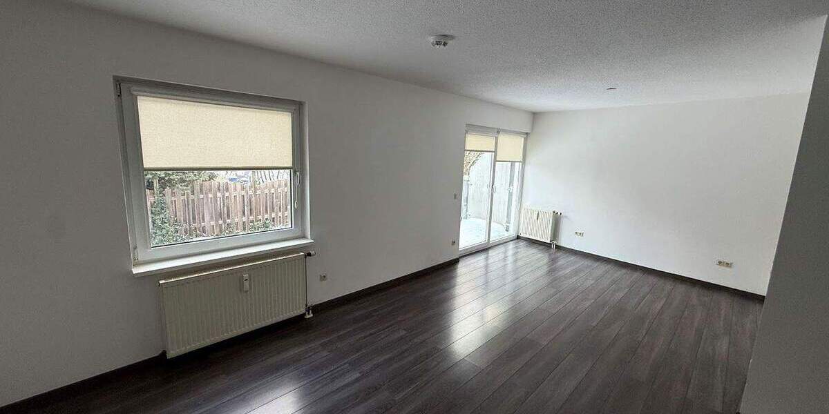 Lehre fertig, Wohnung fällig - .2 Zimmer für frischen Wind und Balkon im Erdgeschoss 2 zimmer