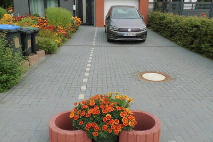 Haus mit einem großen Obstgarten in 