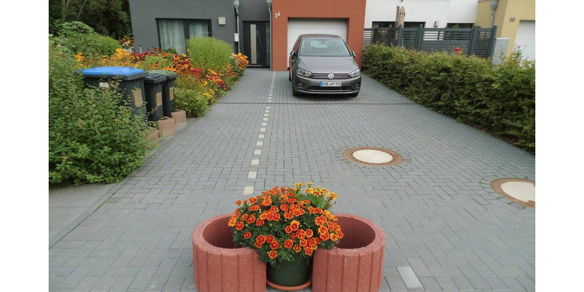 Haus mit einem großen Obstgarten in 