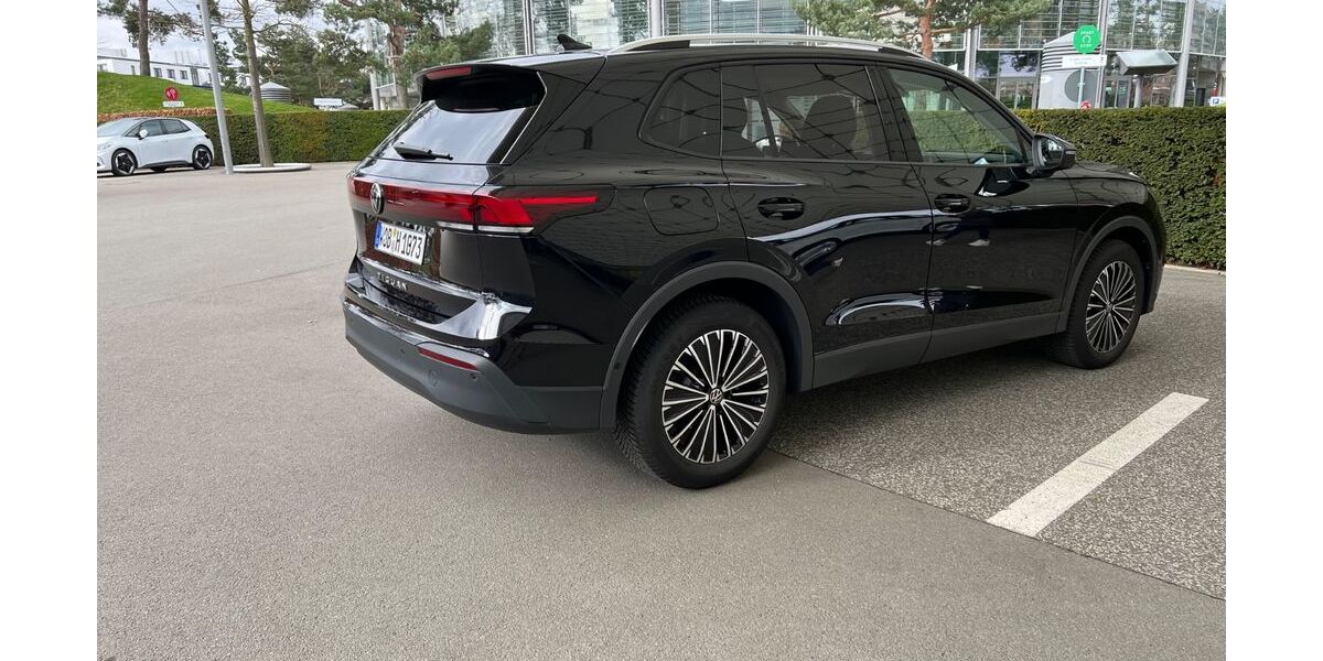 VW Tiguan 19.000 km 37.300 &euro; Wolfsburg 38448