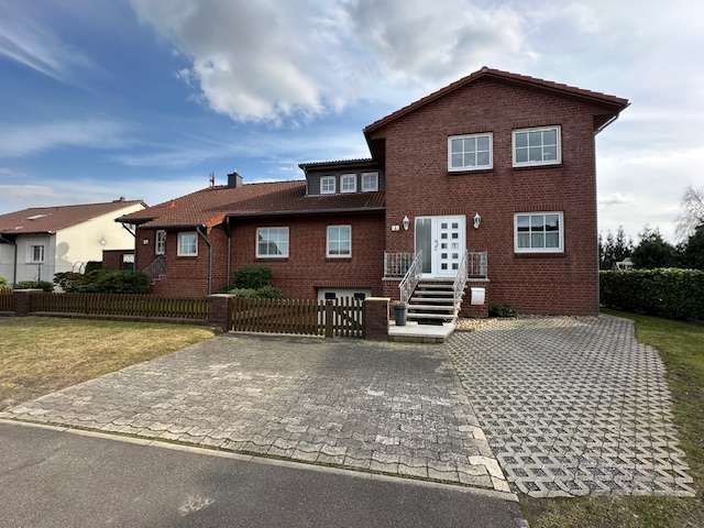 Einfamilienhaus Wolfsburg Almke - 7 Zimmer, 187 m&sup2;, 365.000&euro; | Angebot:25361595