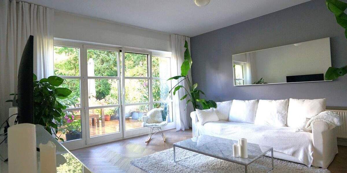 Charmantes Einfamilienhaus auf parkähnlichem Grundstück mit altem Baumbestand 7 zimmer