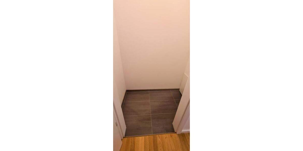 KEINE ANRUFE - nur schriftliche Anfragen - großzügige 1 Zimmer - Balkon - Tiefgarage - SB 3 Whg. 12 1 zimmer