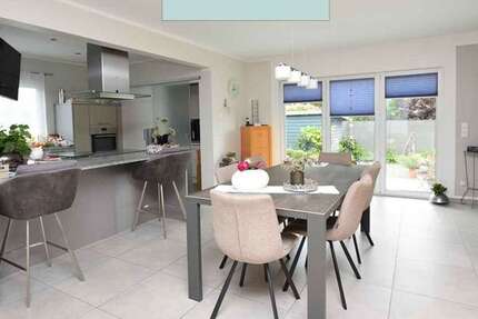 Haus zum Kaufen in Wolfsburg 550.000 € 175 m² 5 zimmer