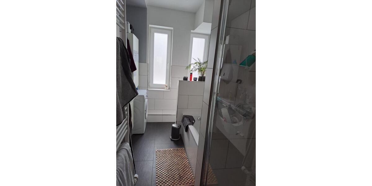 Vermietete 4 Zimmer Wohnung im EG Terrasse - modernisiert 4 zimmer