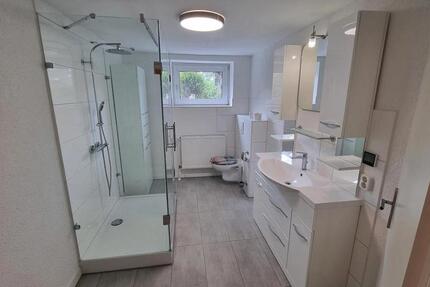 Wesendorf Kernort geräumige sanierte 3 Zimmerwohnung mit EBK 3 zimmer