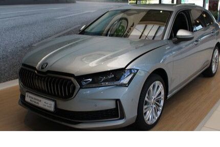 Skoda Superb 16.500 km 45.790 € Wolfsburg 38440