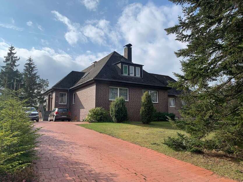Haus zum Kaufen in Bahrdorf 320.000 € 340 m²