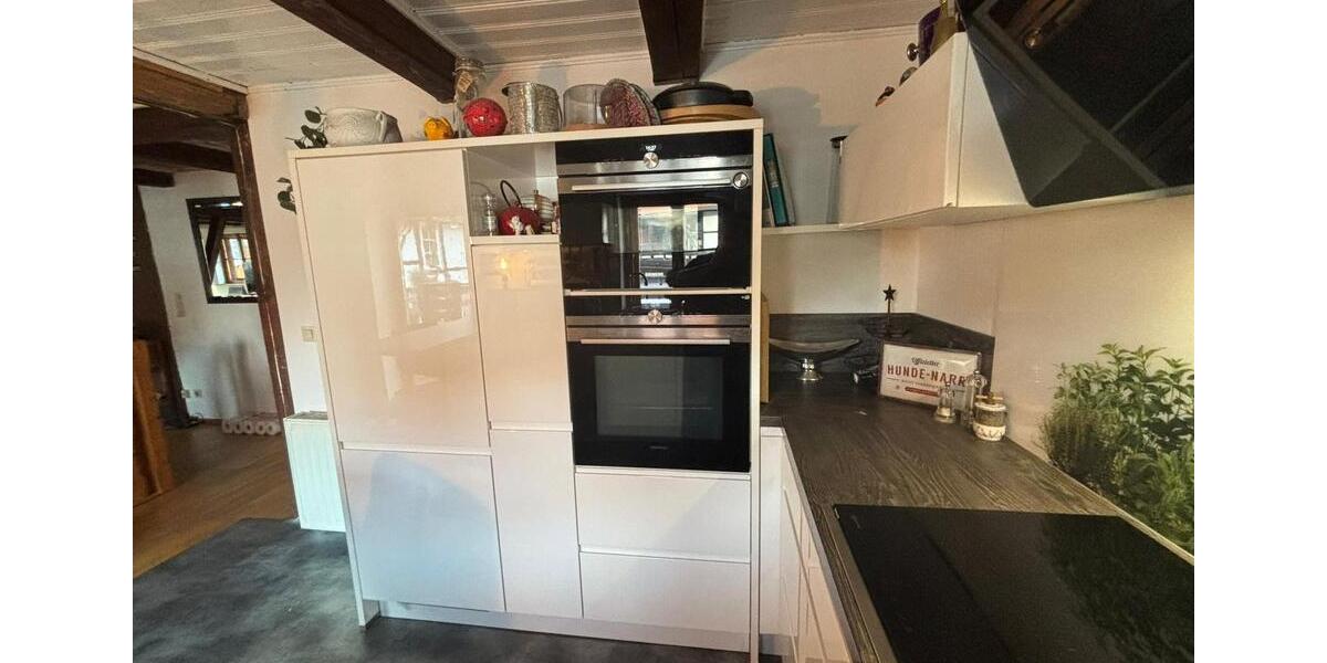 Renovierte 4-Zi-Whg. mit Balkon, Terrasse und Einbauküche 4 zimmer