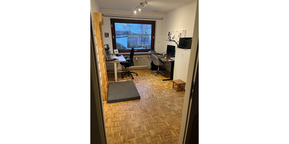 Großzügige 5-Zimmer-Wohnung mit Hausgefühl & Terrasse – perfekt für Paare - Maisonettenwohnung Schwülper | Angebot:26633519