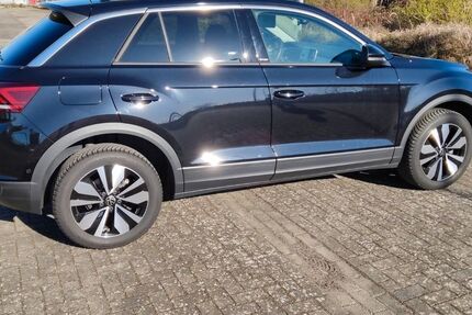VW T-Roc 13.500 km 24.900 &euro; Wolfsburg 38442