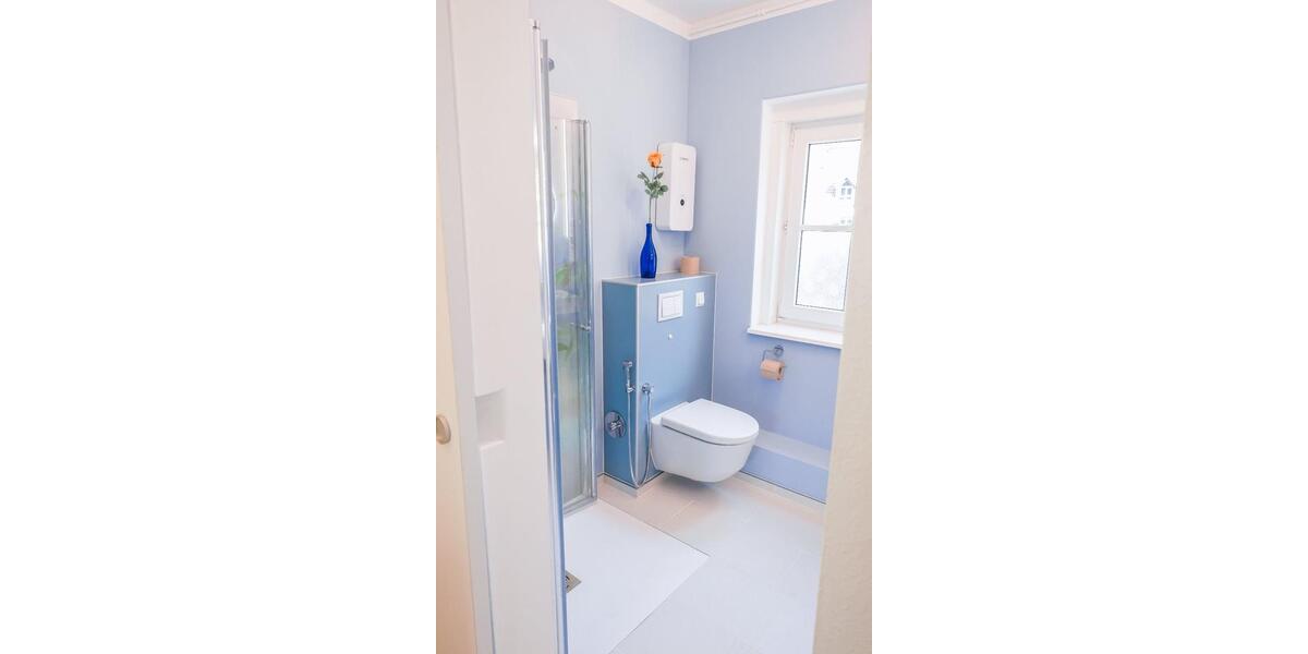 S C H I L L E R T E I C H: REIHENMITTELHAUS FÜR KLEINE FAMILIEN 5 zimmer