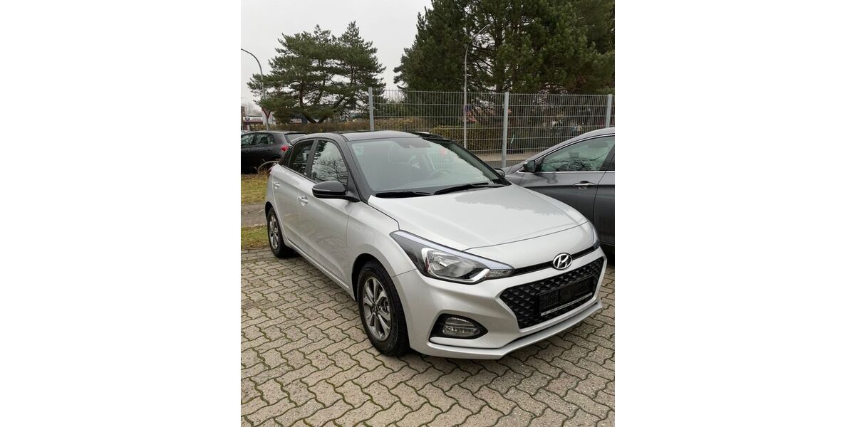Hyundai i20 31.000 km 12.000 &euro; Braunschweig 38126