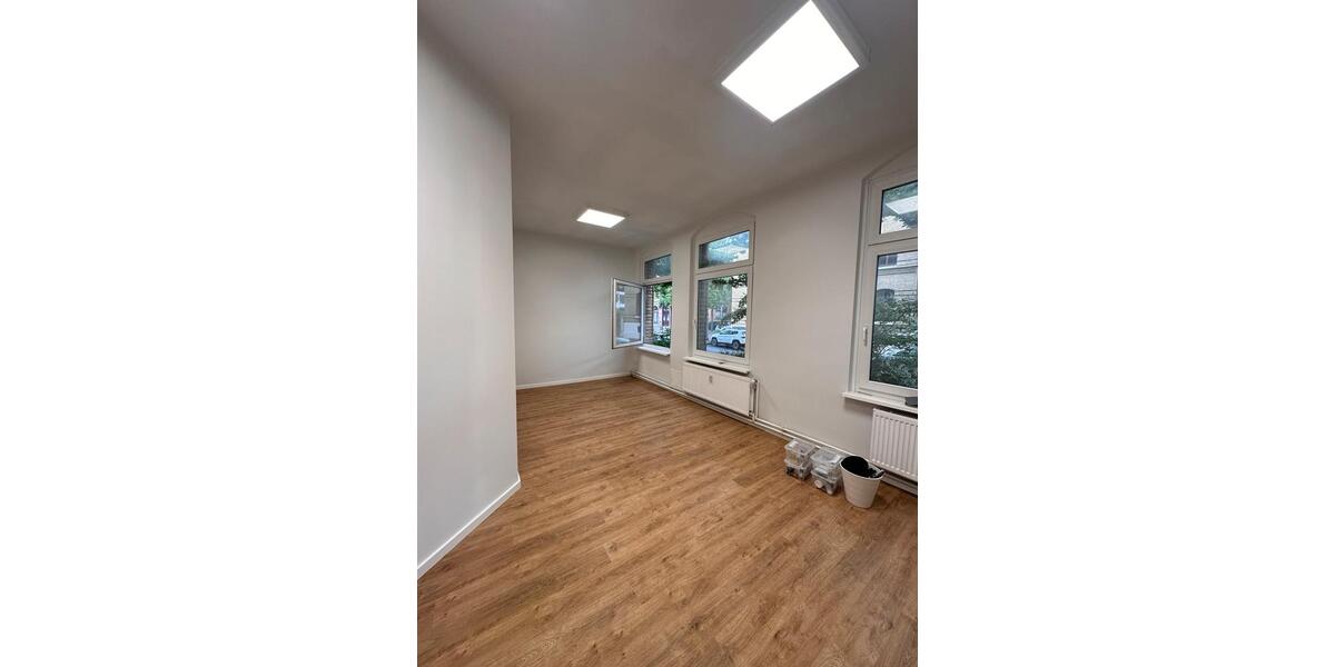 Praxisraum (22qm) inkl. großem Wartebereich ab 01.04.2026 zimmer