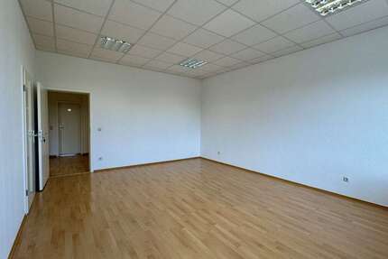 Büro in Wolfsburg 2.204 € 232 m² zimmer