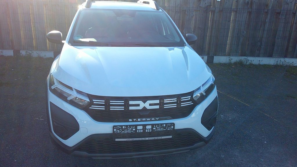 Dacia Sandero 9.727 km 12.900 &euro; Rötgesbüttel 38531