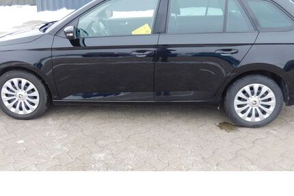 Skoda Fabia 25.700 km 14.990 &euro; Vordorf 38533