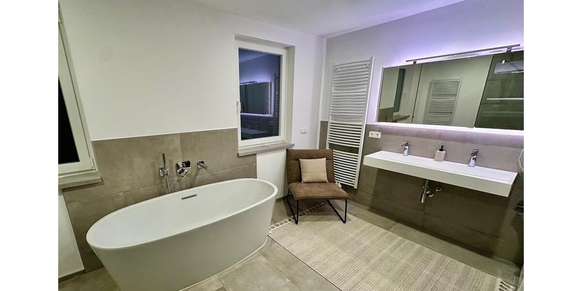 Sofort einziehen – 120 m² Wohnung – Kamin, Terrasse, Garten 2.5 zimmer