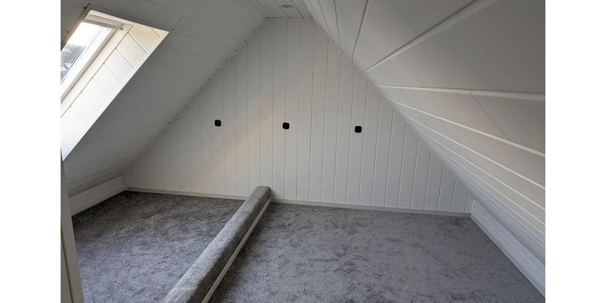 Dachgeschoßwohnung Gifhorn - 3 Zimmer, 95 m&sup2;, 750&euro; | Angebot:25151387