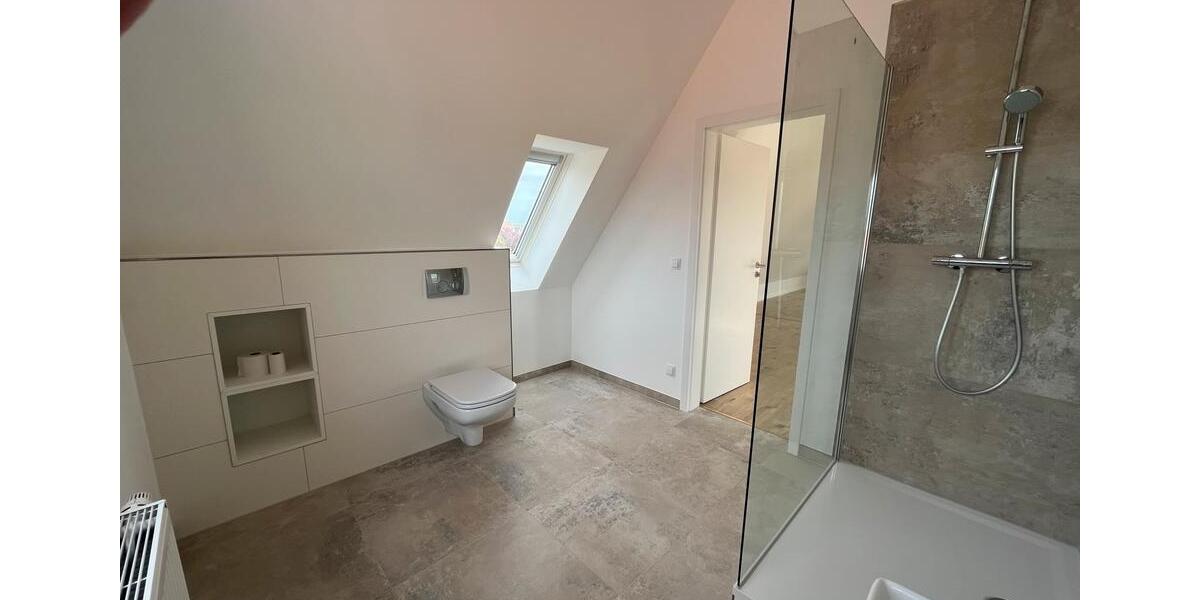 Etagenwohnung Schwülper - 3 Zimmer, 120 m&sup2;, 1.200&euro; | Angebot:26327337