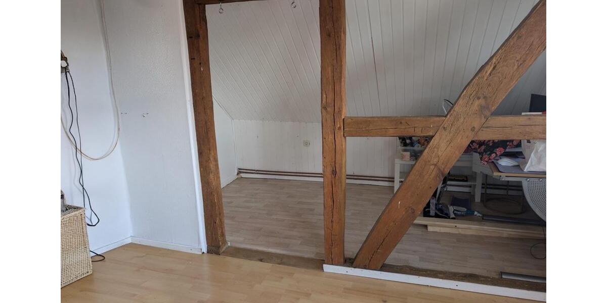 Dachgeschoßwohnung Grasleben - 5.5 Zimmer, 100 m&sup2;, 528&euro; | Angebot:27597050