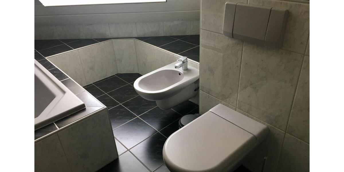 Haus mit moderner Küche, Kamin und bodentiefen Fenstern – sofort bezugsfertig! 6 zimmer