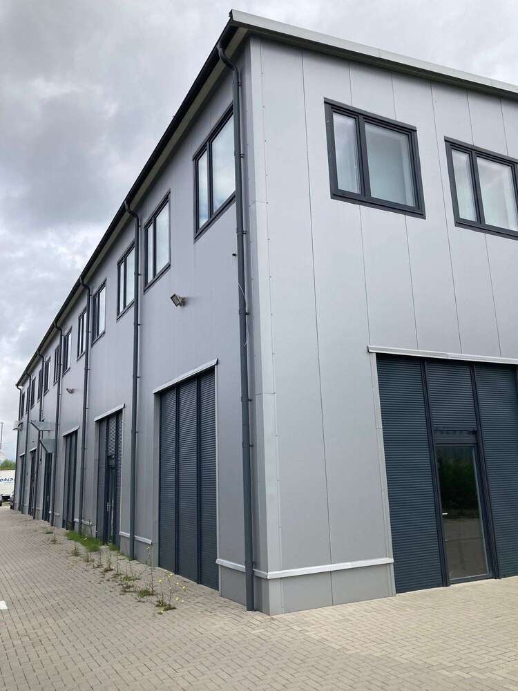 Büro in Wolfsburg 7.205 € 655 m²