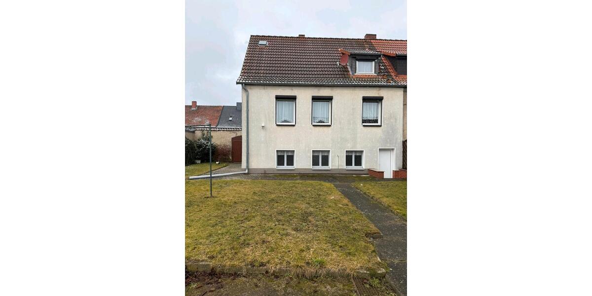 Doppelhaushälfte Oebisfelde-Weferlingen Weferlingen - 4 Zimmer, 82 m&sup2;, 160.000&euro; | Angebot:25647993
